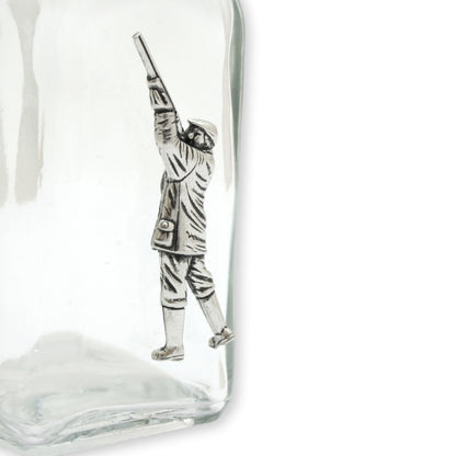 Game shooter Glass salt and pepper Close Up